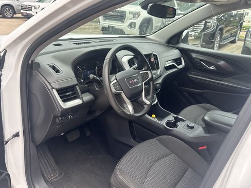 Used 2024 GMC Terrain SLE FWD image 5