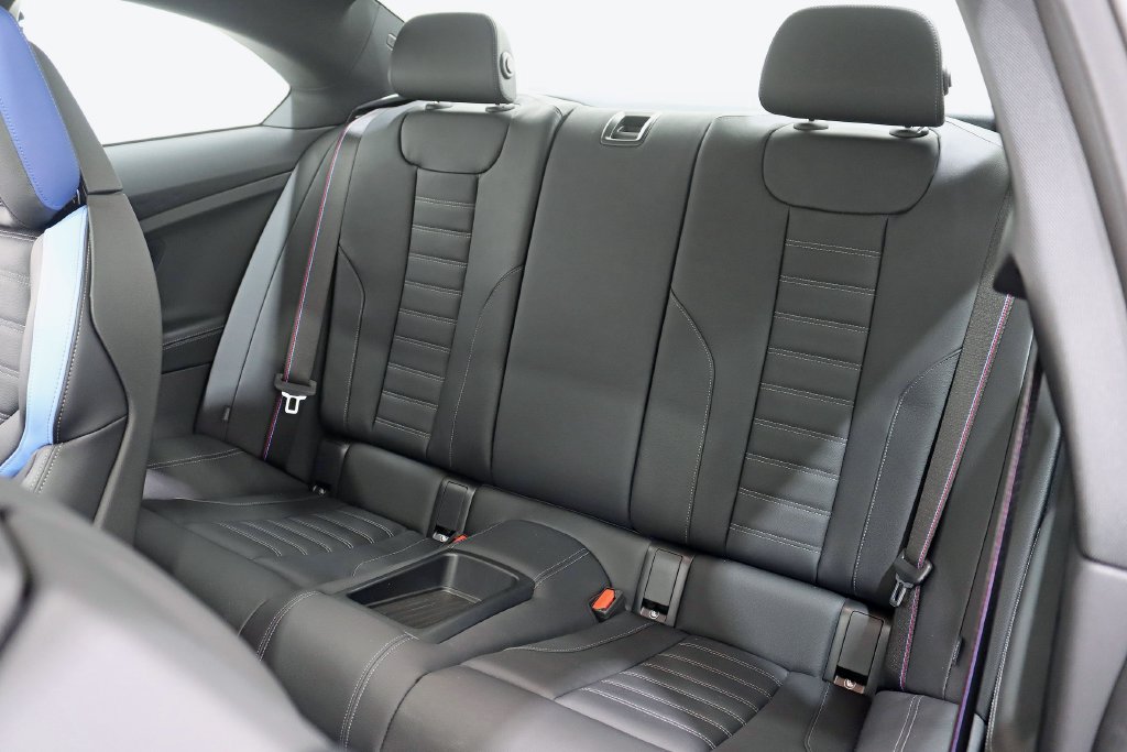 Used 2026 BMW M2 w/ Lighting Package RWD image 31