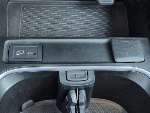 Used 2021 Mercedes-Benz GLB 35 AMG 4MATIC image 23