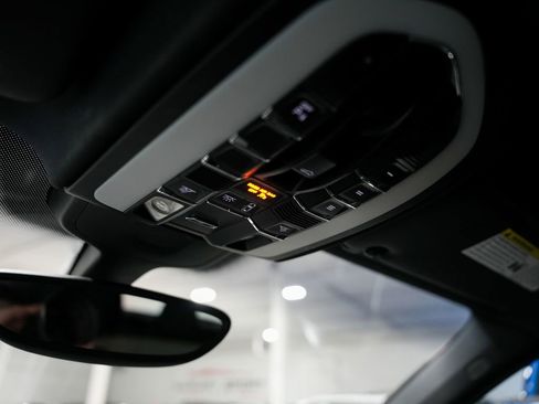 Used 2012 Porsche Cayenne image 26