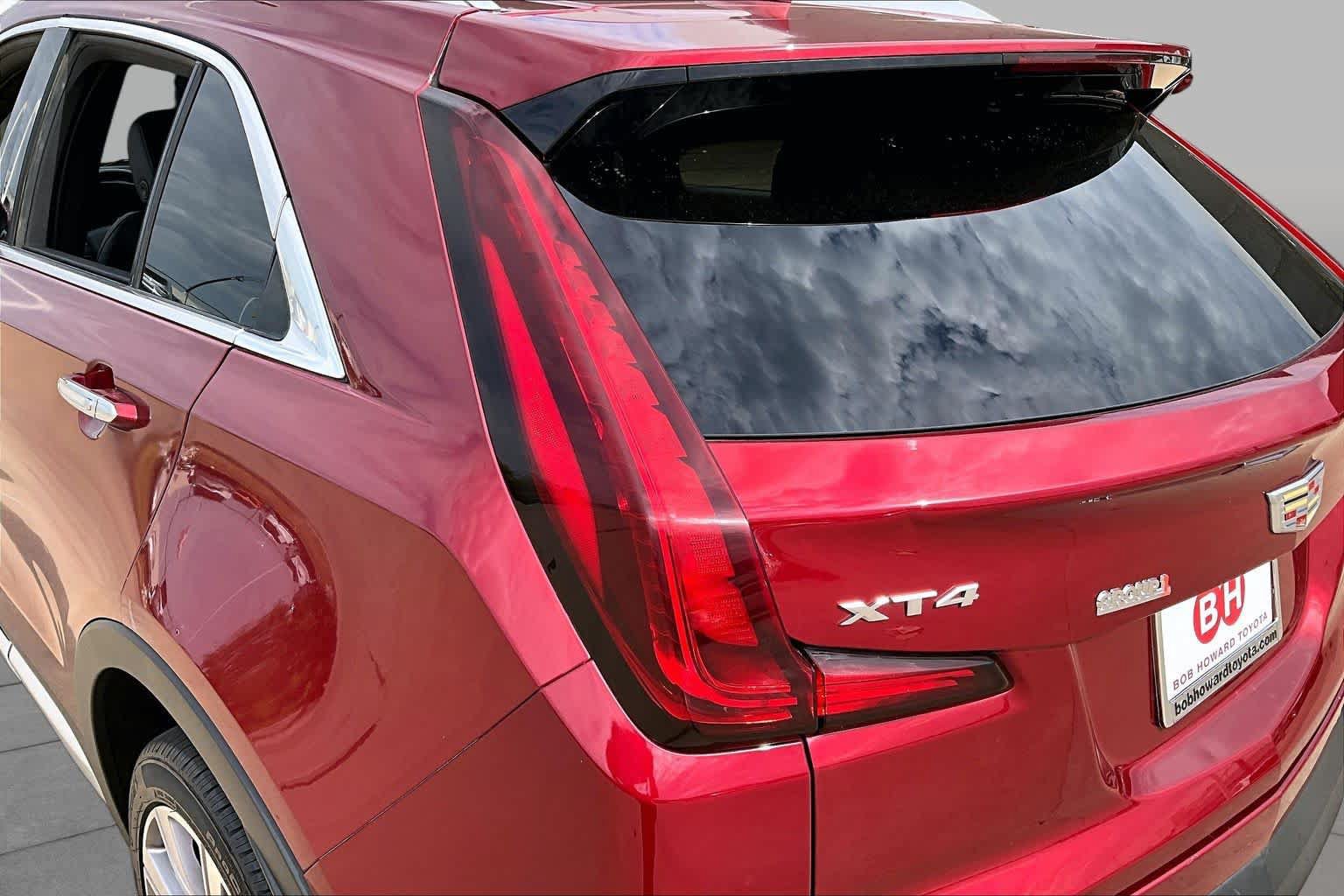 Used 2019 Cadillac XT4 Premium Luxury w/ Cold Weather Package FWD image 28