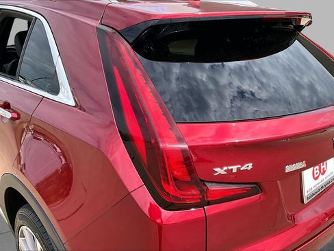 Used 2019 Cadillac XT4 Premium Luxury w/ Cold Weather Package FWD image 28