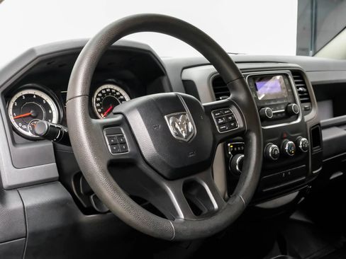 Used 2017 RAM 1500 Express RWD image 14