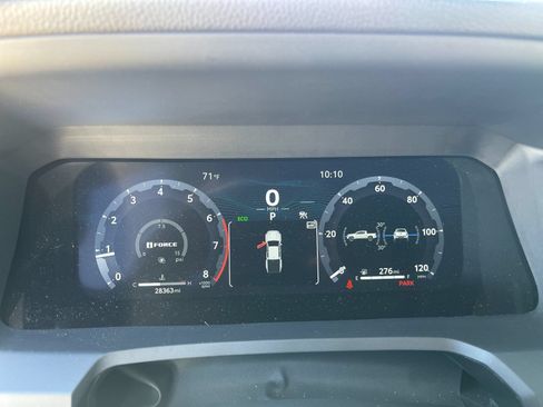 Used 2024 Toyota Tacoma TRD Off-Road AWD/4WD image 27