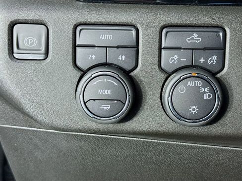 Used 2024 Chevrolet Silverado 1500 LT image 14