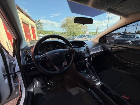 Used 2018 Ford Focus S FWD image 21