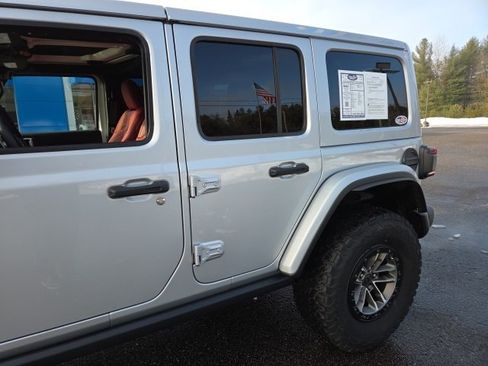 Used 2024 Jeep Wrangler Unlimited Rubicon 392 image 37