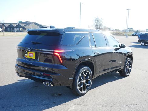 New 2026 Chevrolet Traverse High Country image 3