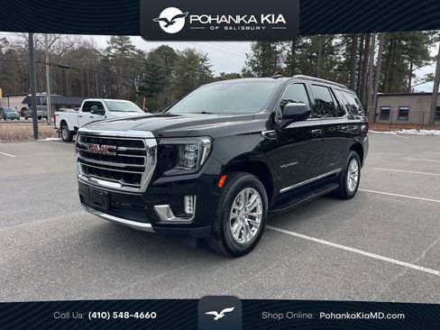 Used 2024 GMC Yukon SLT AWD/4WD image 1
