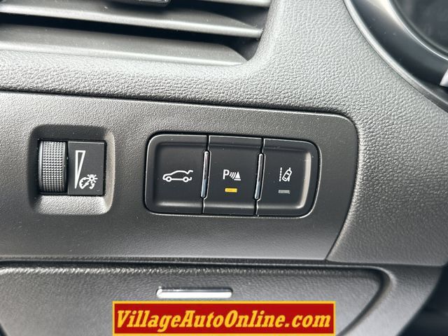 Used 2017 Chevrolet Impala Premier FWD image 26