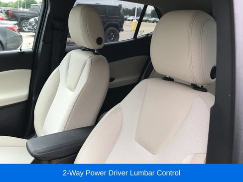 Used 2023 Buick Encore GX Preferred w/ Cold Weather Comfort Package FWD image 6