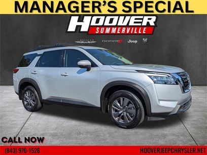 Used 2024 Nissan Pathfinder SV w/ Lighting Package (N92)