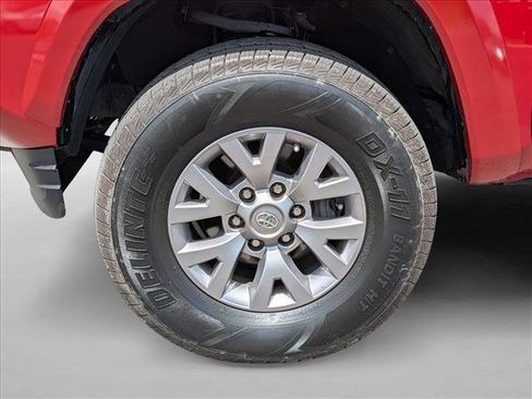 Used 2019 Toyota Tacoma SR5 RWD image 6