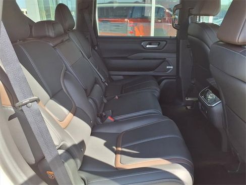 New 2026 Nissan Armada SL image 7