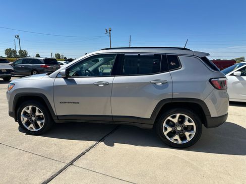 Used 2019 Jeep Compass Limited w/ Safety & Security Group image 4