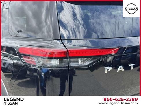 Used 2024 Nissan Pathfinder S AWD/4WD image 11