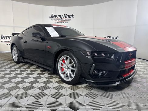 Used 2024 Ford Mustang GT Premium RWD image 3