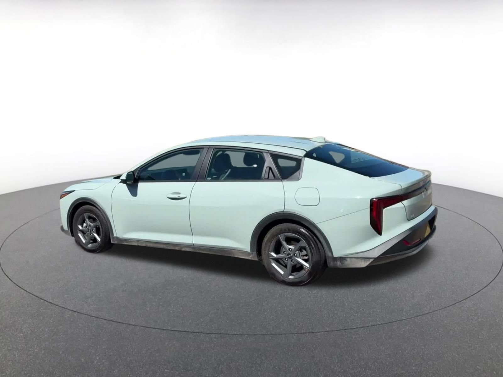 Used 2026 Kia K4 FWD image 9