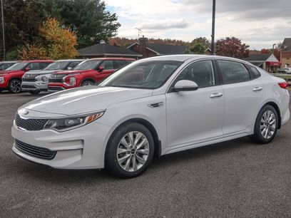 Used 2018 Kia Optima LX w/ 17" Alloy Wheels Package