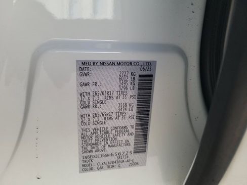 Certified 2025 Nissan Frontier SV image 32