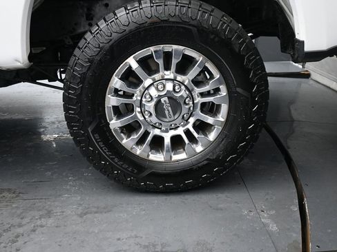 Used 2021 Ford F250 Lariat w/ Lariat Value Package image 11