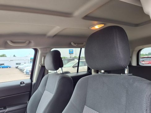 Used 2017 Jeep Patriot Latitude AWD/4WD image 18