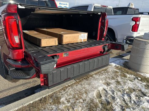 Used 2022 GMC Sierra 1500 Denali w/ Denali Premium Package image 11