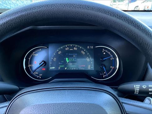 Certified 2025 Toyota RAV4 LE image 25