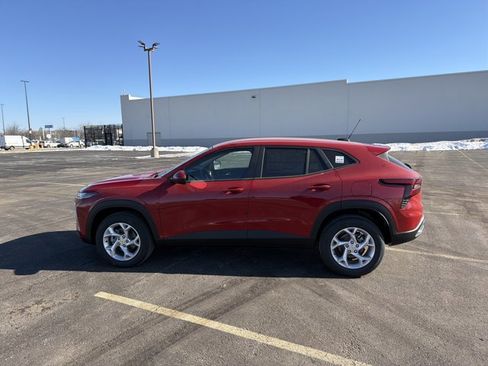 New 2026 Chevrolet Trax LS image 8