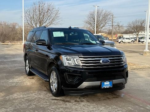 Used 2019 Ford Expedition XLT w/ Equipment Group 202A image 8