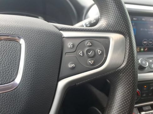 Used 2022 GMC Acadia SLE w/ Driver Convenience Package FWD image 20