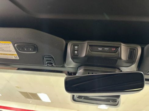 Used 2024 Jeep Wrangler High Altitude AWD/4WD image 34