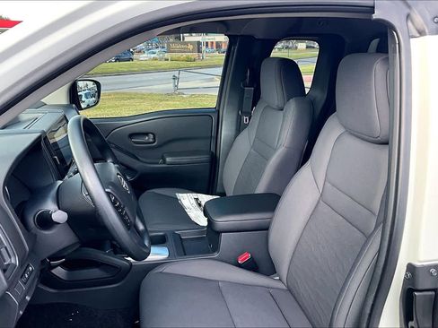 New 2025 Nissan Frontier S image 17