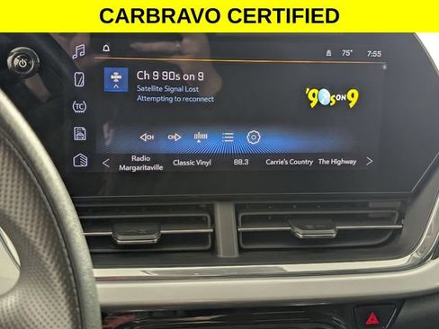 Certified 2025 Chevrolet Trax LT FWD image 18