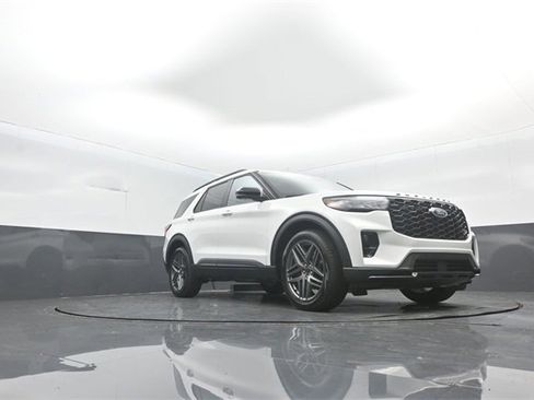 New 2026 Ford Explorer ST w/ Sun And Sound Package image 28