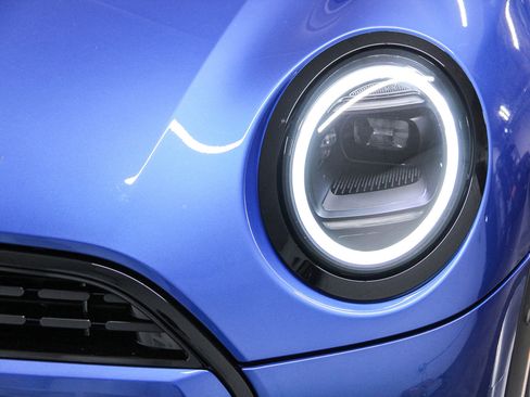 New 2026 MINI Cooper 2-Door Hardtop image 10