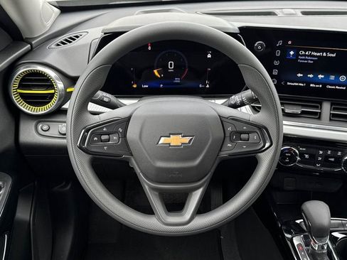 New 2026 Chevrolet Trax LT image 14