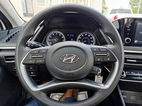 Used 2022 Hyundai Sonata SE w/ Cargo Package FWD image 11
