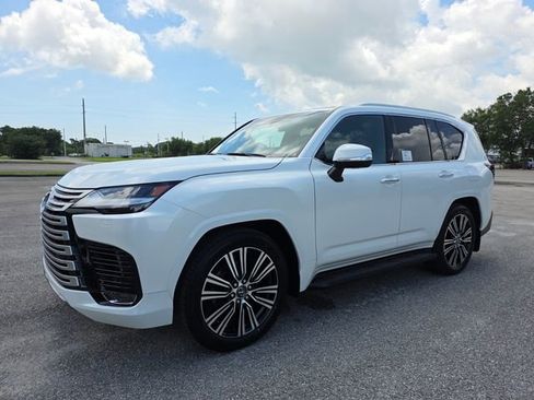 New 2026 Lexus LX 600 4WD w/ Luxury Package image 7
