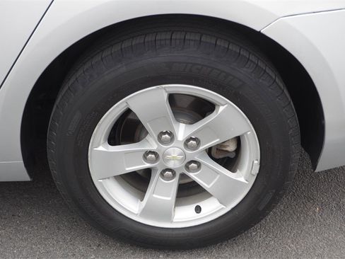 Used 2016 Chevrolet Malibu LS image 9