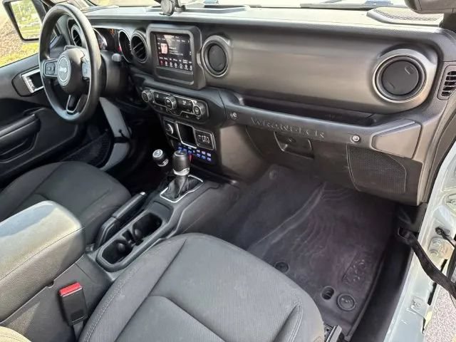Used 2023 Jeep Wrangler Sport AWD/4WD image 21
