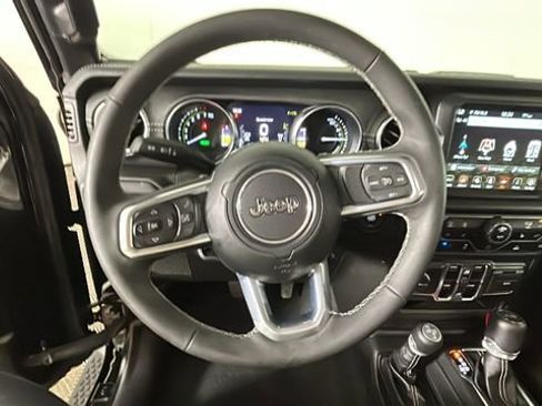 Used 2023 Jeep Wrangler Unlimited Sahara w/ Cold Weather Group AWD/4WD image 14