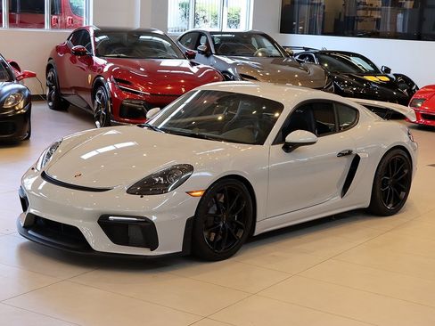 Used 2020 Porsche 718 Cayman GT4 image 19