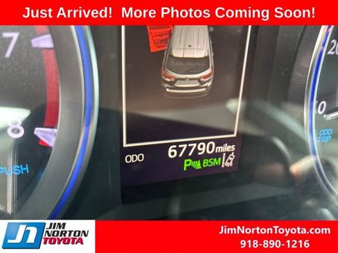 Used 2019 Toyota Highlander Limited FWD image 11