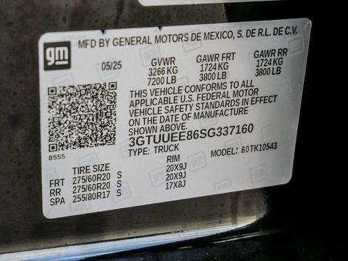 Used 2025 GMC Sierra 1500 AT4 w/ Technology Package AWD/4WD image 39