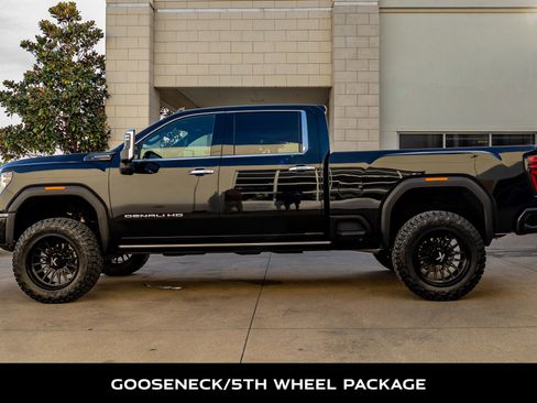 Used 2025 GMC Sierra 2500 Denali Ultimate image 6