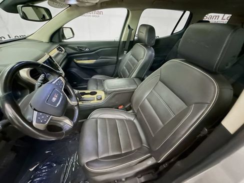 Used 2019 GMC Acadia Denali w/ Technology Package FWD image 22