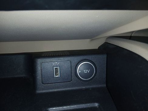 Used 2020 Ford Escape SE image 23