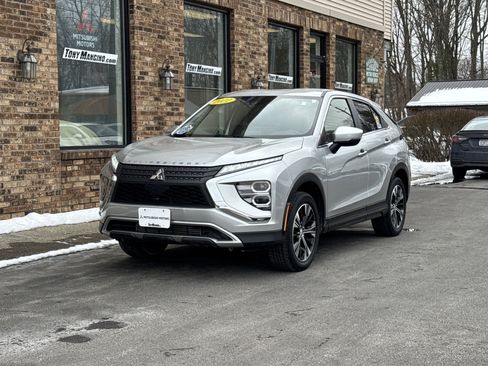 Used 2022 Mitsubishi Eclipse Cross SE image 1