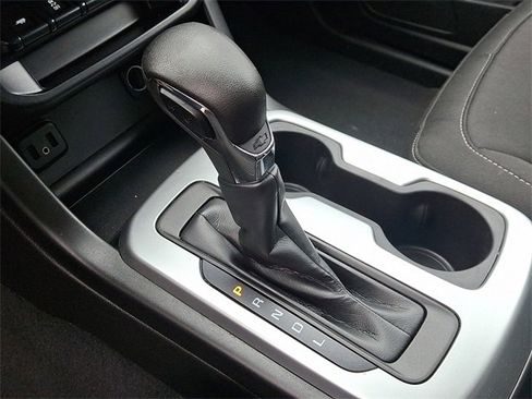 Used 2022 Chevrolet Colorado LT w/ Safety Package image 15